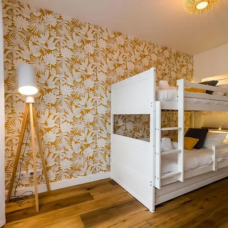 Bloomy Keyweek Amazing Townhouse Close To Cote Des Basques Beach Vila