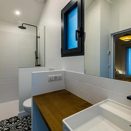 Vila Bloomy Keyweek Amazing Townhouse Close To Cote Des Basques Beach *