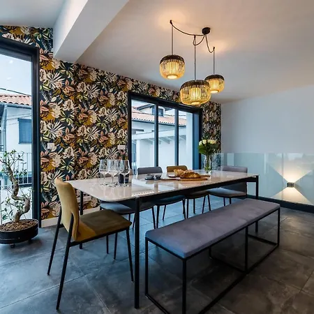 Bloomy Keyweek Amazing Townhouse Close To Cote Des Basques Beach ヴィラ *