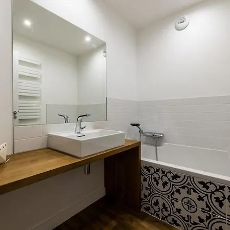Bloomy Keyweek Amazing Townhouse Close To Cote Des Basques Beach